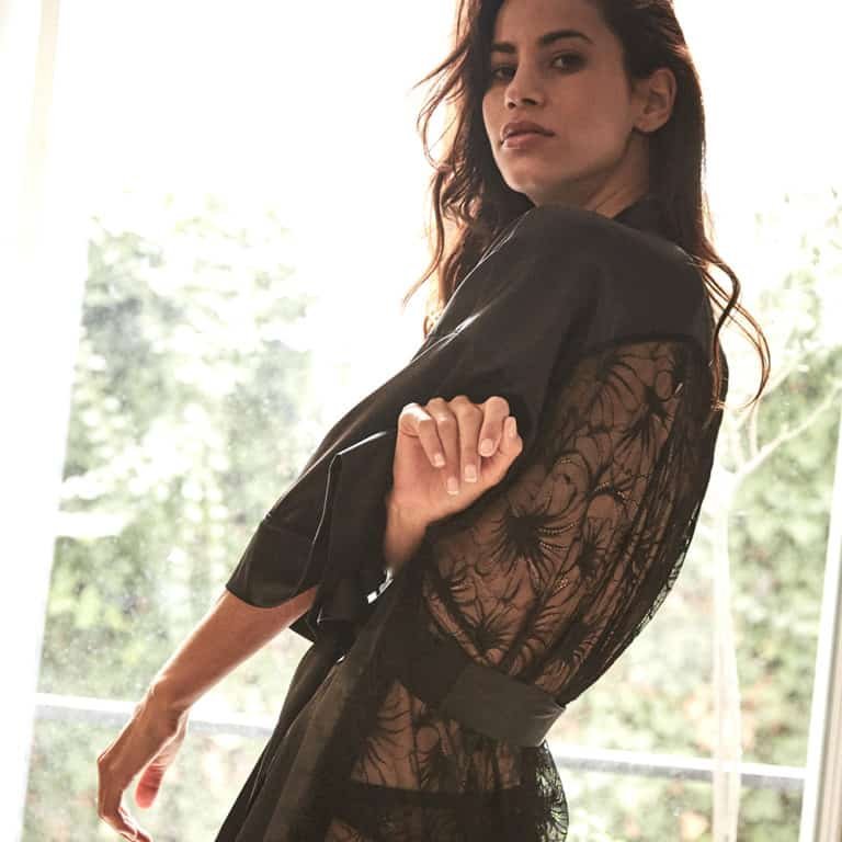 Lace and satin kimono from the Nuit à Broadway collection