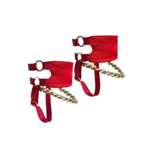 Cadena de tobillo de ELF ZHOU en rojo, este accesorio de raso y oro de 24 quilates es un complemento perfecto para añadir sensualidad a tu conjunto.